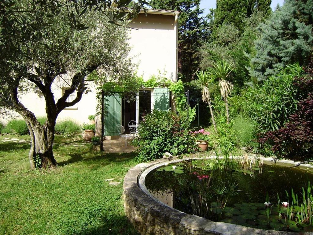 Villa Chez Jean-Pierre&Annick Remoulins Exterior foto